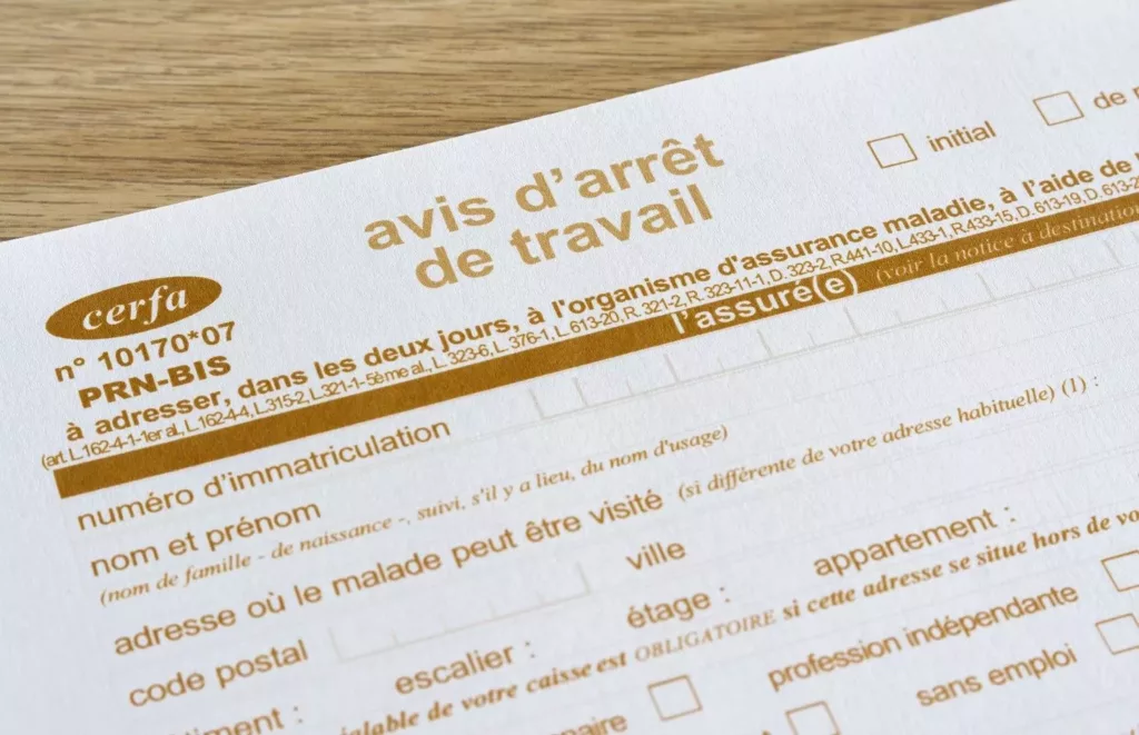 Formulaire CERFA d’arrêt de travail avec mentions administratives et zones à compléter